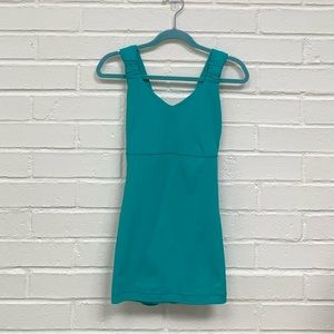 Lululemon Built-in Sports Bra Cross Strap Tank Top
